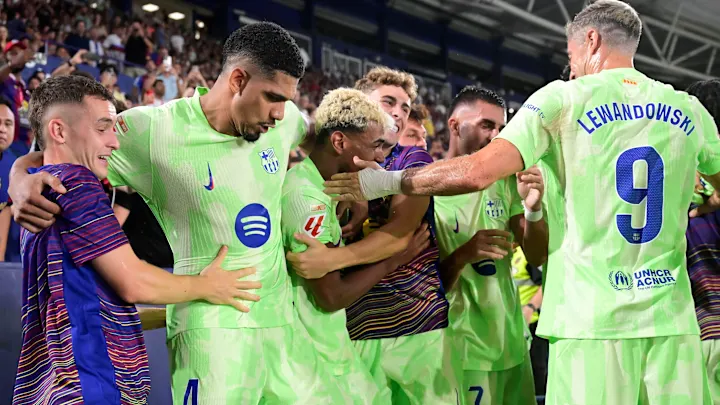 Barcelona secara mengejutkan berhasil comeback setelah defisit dua gol melawan Levante, pertandingan berakhir dengan skor 2-3.