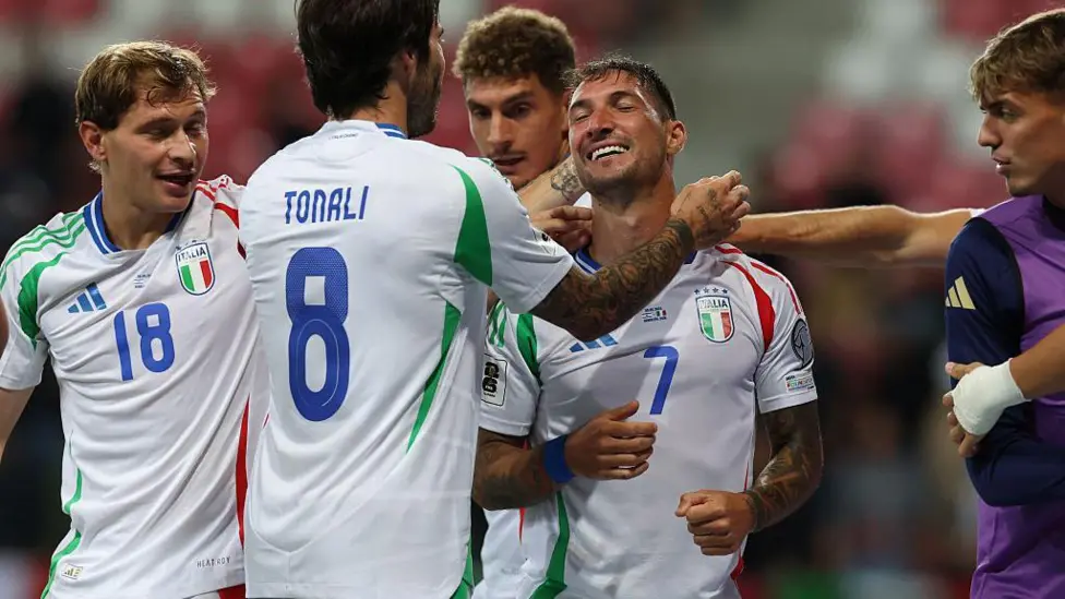 Dalam sebuah laga kualifikasi Piala Dunia yang penuh drama dan diwarnai sembilan gol, Sandro Tonali menjadi pahlawan Italia.