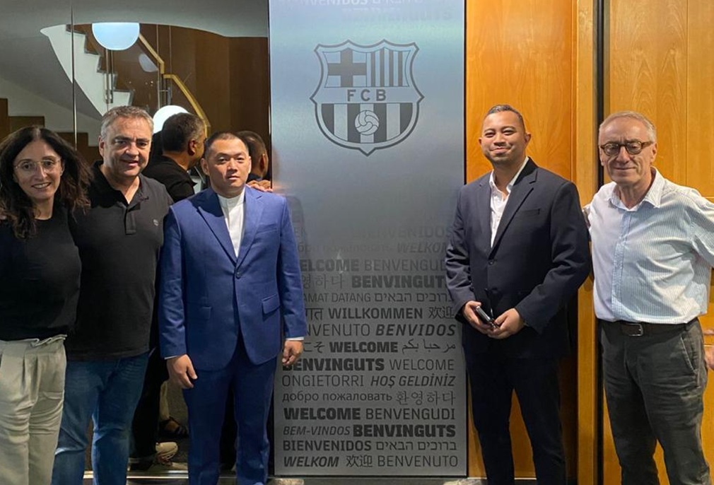 MPRO International bertemu dengan Barcelona.