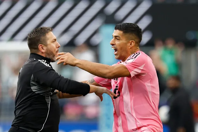 Luis Suarez kembali menjadi pusat kontroversi usai Inter Miami kalah 0-3 dari Seattle Sounders di final Piala Liga.