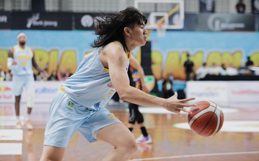 Esha Lapian, Kesatria Bengawan Solo Esha Lapian, Kesatria Bengawan Solo