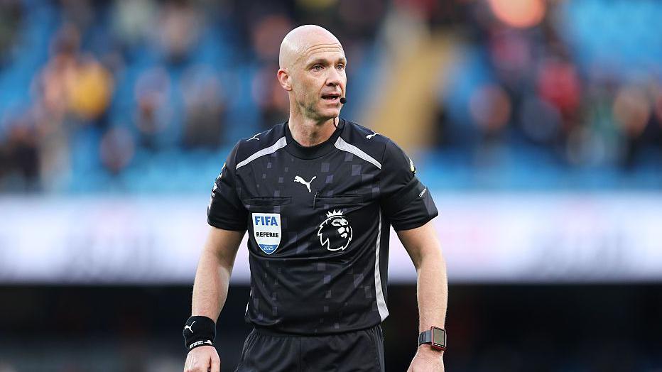 Wasit terkemuka EPL Anthony Taylor mengungkapkan betapa budaya 