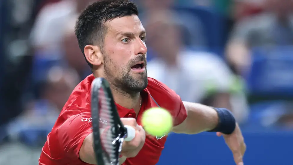 Dalam penampilan pertamanya sejak AS Terbuka, Novak Djokovic mengaku harus melalui pertarungan yang melelahkansaat melawan Marin Cilic.