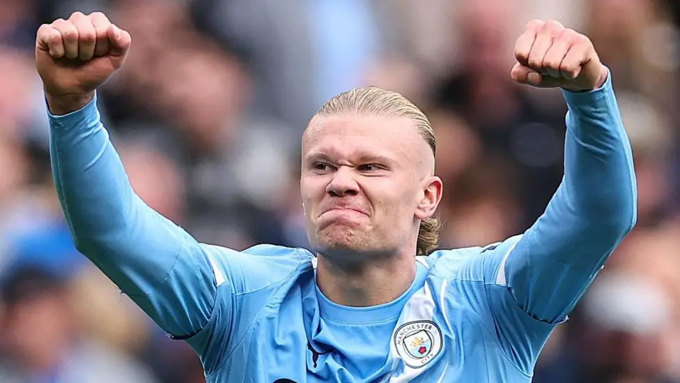 Penyerang asal Norwegia, Erling Haaland kembali membuktikan kelasnya sebagai mesin gol yang tak terbendungdi Manchester City.