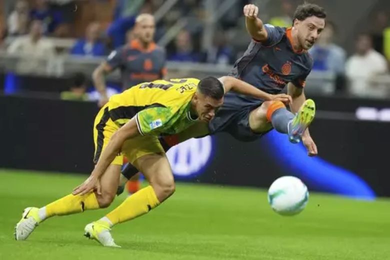 Tim kapten timnas Indonesia, Jay Idzes, Sassuolo harus menerima pil pahit usai kalah dari Inter Milan dengan skor tipis 2-1.