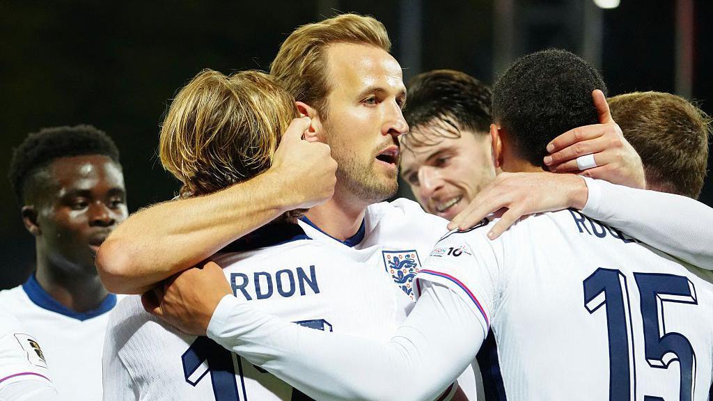 Latvia Inggris