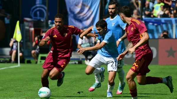 AS Roma berhasil memenangkan Derby della Capitale melawan Lazio setelah Lorenzo Pellegrini mencetak sebiji gol di menit ke-38.