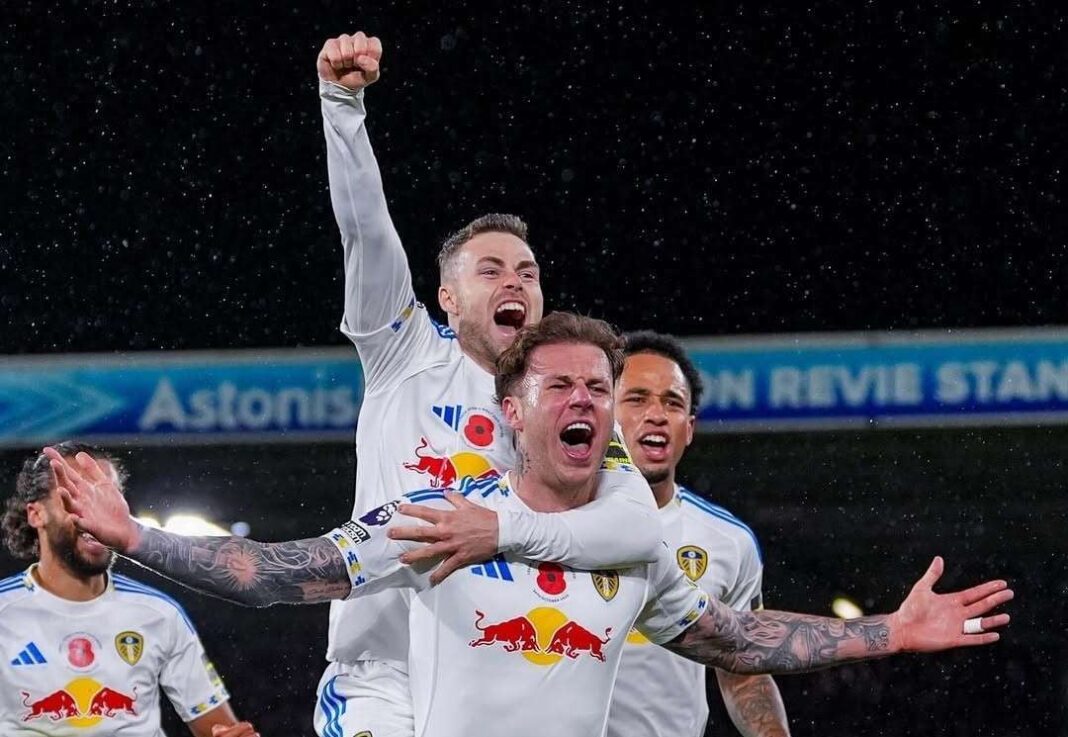 Leeds United Leeds United akhirnya meraih kemenangan perdana di kandang sendiri sejak laga pembuka musim ini dengan menghadapi West Ham United.