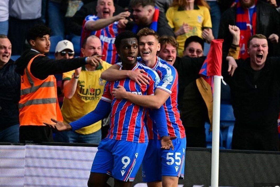 Crystal Palace sukses mengalahkan sang pemuncak klasemen sementara saat ini, Liverpool di kandang sendiri dengan skor tipis 2-1.