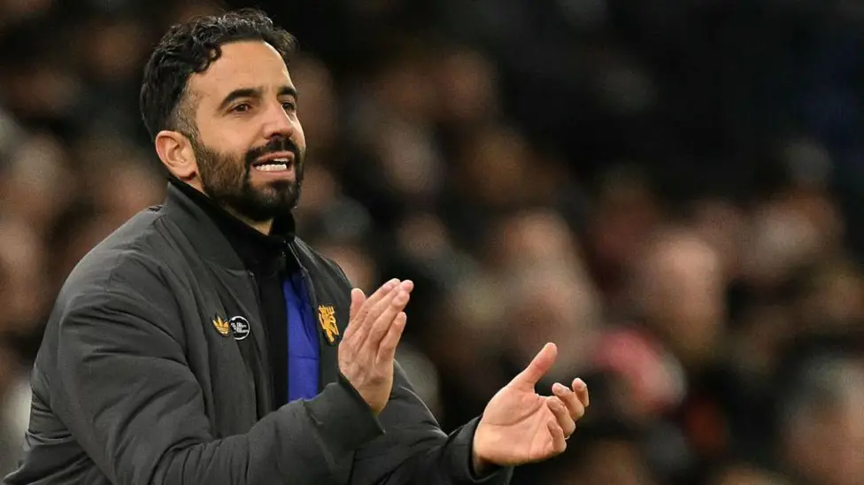 Ruben Dengan kearifan yang dimilikinya, Ruben Amorim memilih untuk tidak terlibat dalam diskusi lebih jauh mengenai Manchester United.