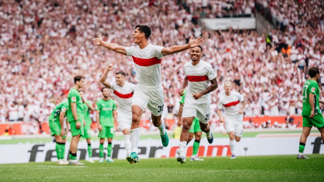 Stuttgart berhasil mengamankan tiga poin di kandang sendiri setelah menglahkan lawannya, Borussia Monchengladbach dengan skor 1-0.