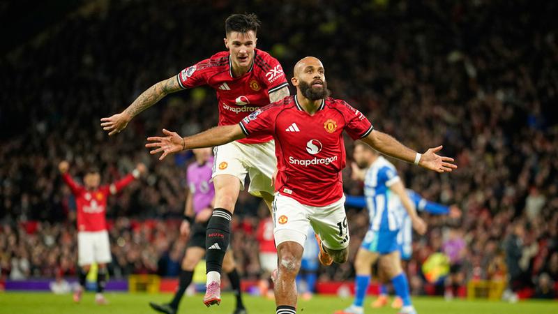 Manchester United berhasil menang dengan cukup meyakinkan di kandang sendiri setelah mengalahkan tamunya Brighton dengan skor 4-2.