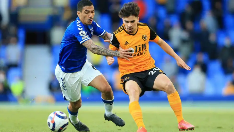Perjalanan karier Vitinha mencatat transformasi dramatis dari masa sulit di Wolverhampton Wanderers menuju puncak kesuksesan pada tahun 2025.