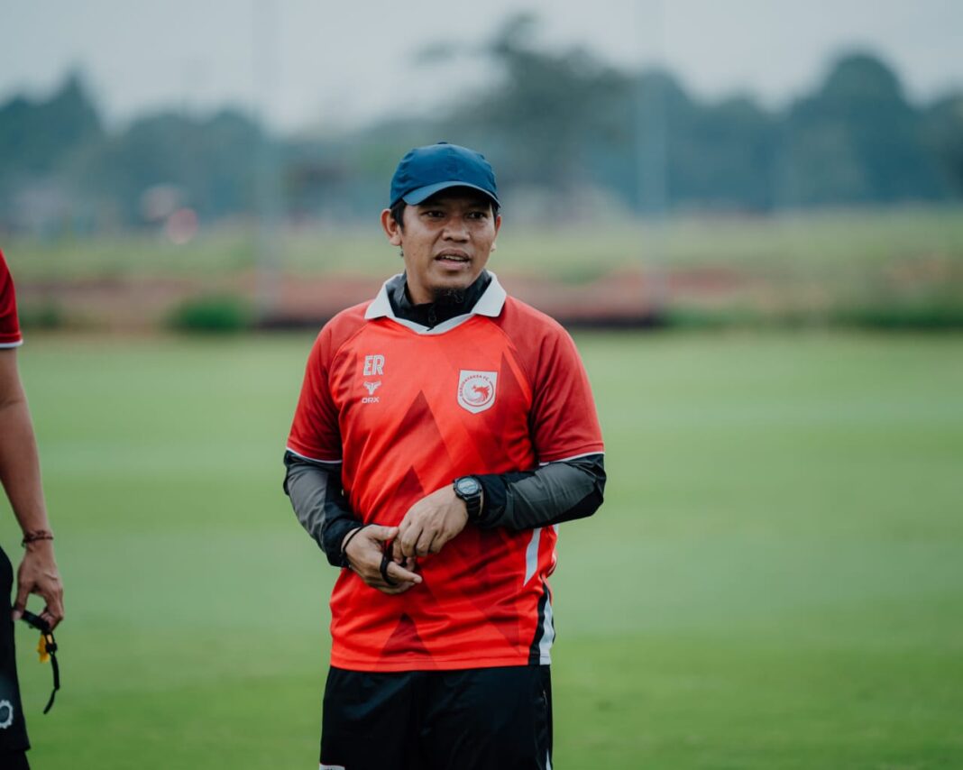 Pelatih Garudayaksa FC, Eka Ramdani.