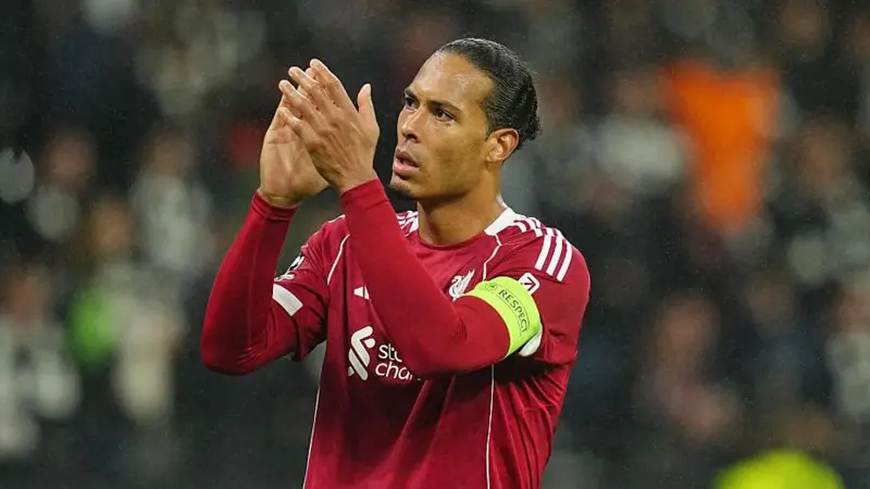 Kapten Liverpool Virgil van Dijk mengungkapkan bahwa dirinyatelah menginisiasi pertemuan internal para pemain.