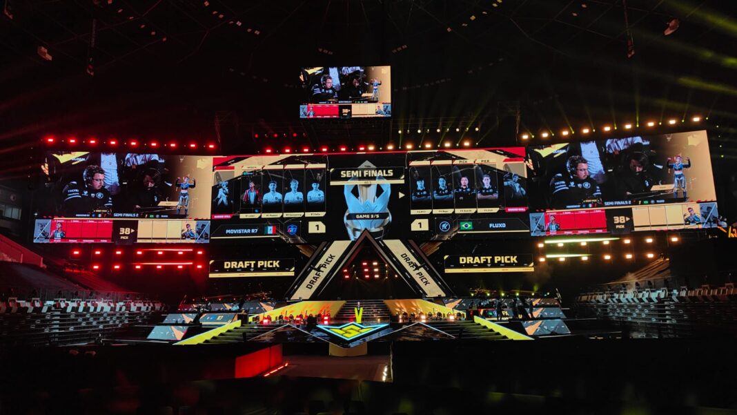 Panggung FFWS Global Finals 2025 di babak semifinal / Bolanet24