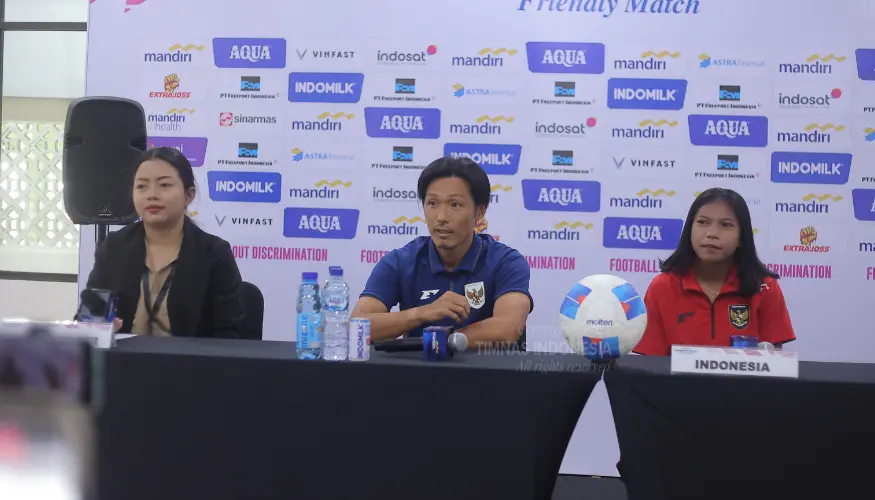 Pelatih Timnas Putri Indonesia, Akira Higashiyama