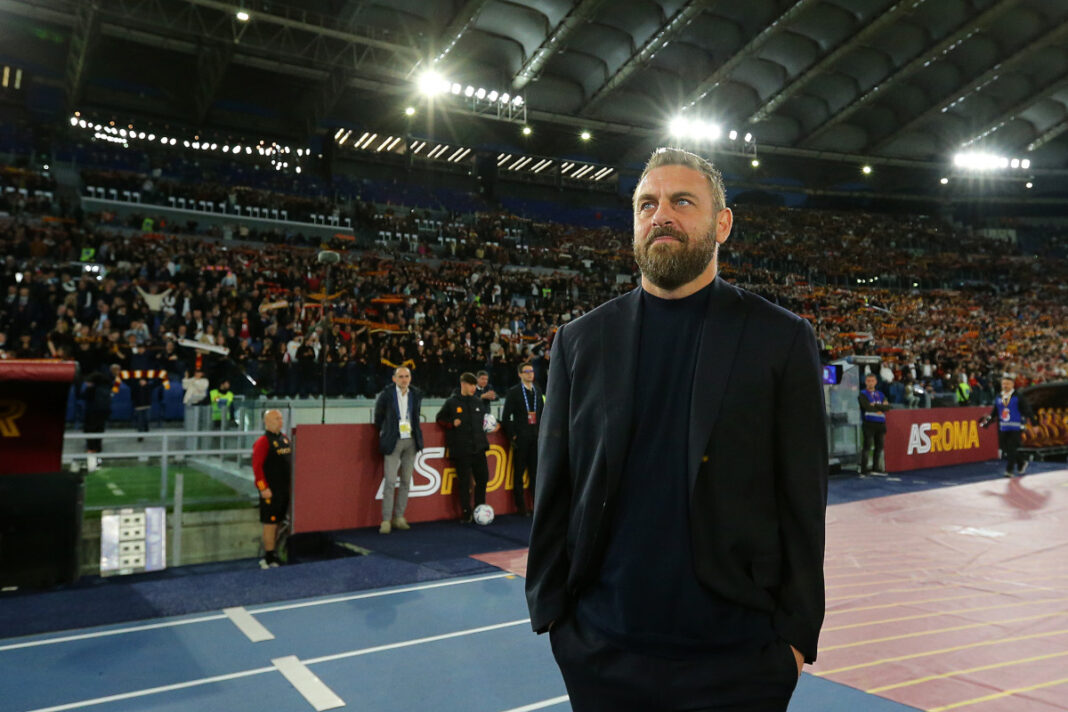 Kembalinya Daniele De Rossi ke ibu kota sebagai pelatih Genoa menjadi momen besar dalam laga penutup tahun bagi AS Roma.