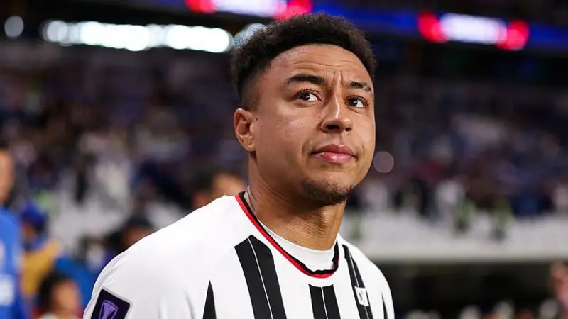 Mantan gelandang Manchester United, Jesse Lingard, mengumumkan bahwa telah tercapai kesepakatan untuk mengakhiri kontraknya dengan FC Seoul.