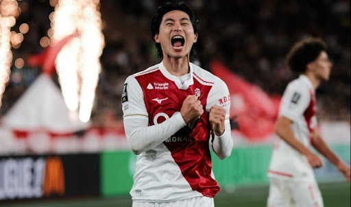 Dalam pertemuan penuh tensi, Monaco berhasil menundukkan pemuncak klasemen sekaligus juara bertahan Ligue 1 Paris Saint-Germain.