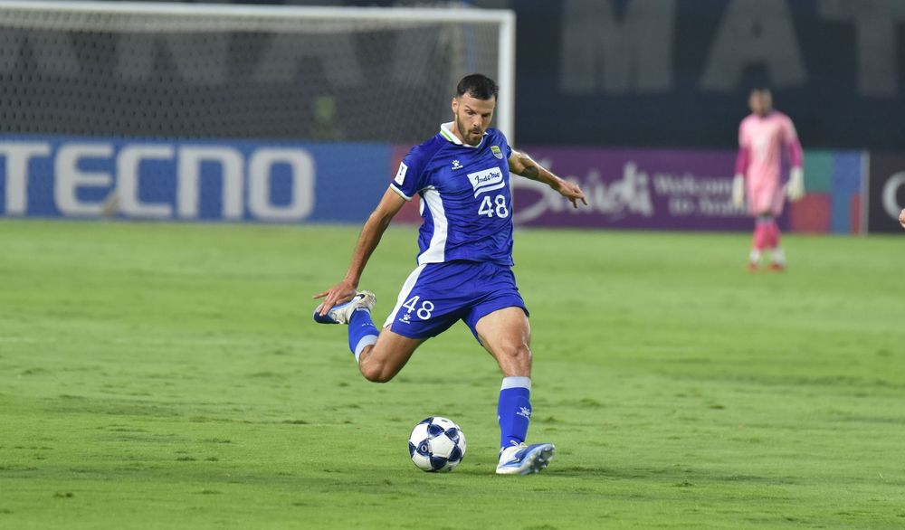 Kepastian lolosnya Persib ke babak 16 besar AFC Champions League Two 2025/26 sebagai juara grup disambut sukacita oleh Patrico Matricardi.