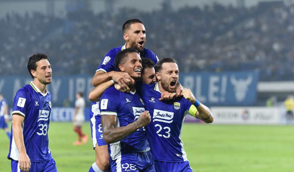 Ramon Tanque, mengukir kemenangan atas Bangkok United sekaligus mengantarkan Persib melangkah ke fase knock-out dengan status juara grup.