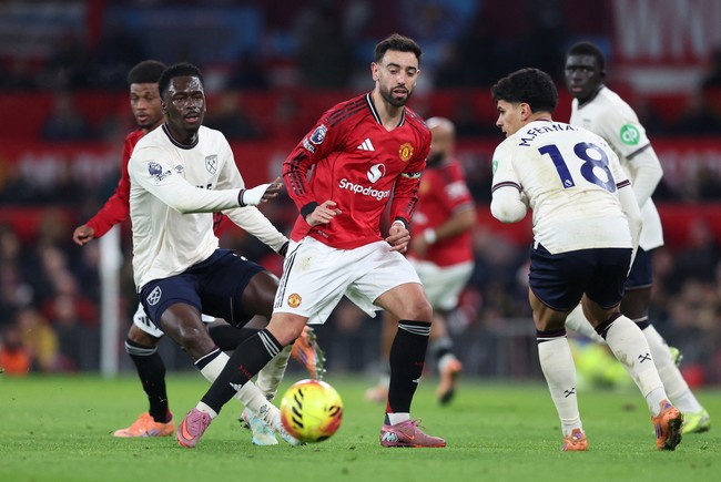 Ruben Amorim menyampaikan ungkapan frustasinya sebagai jawaban pertamanya dalam konferensi pers usai laga, usai imbang melawan West Ham.