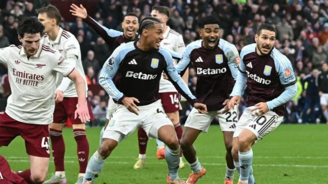 Arsenal secara mengejutkan kalah dari Aston Villa di Villa Park setelah mereka hanya bisa mencetak satu gol berbanding dua milik tuan rumah.
