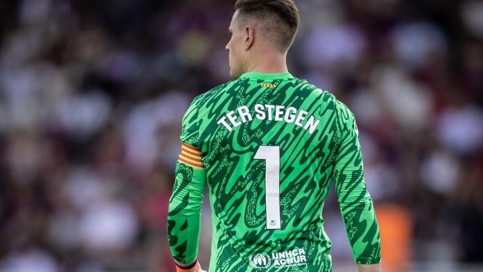 Marc-Andre ter Stegen tetap berkomitmen penuh untuk bisa bertahan di Barcelona apa pun yang terjadi, termasuk situasinya saat ini.