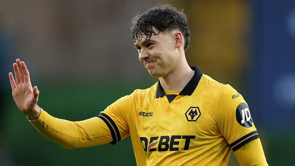 West Ham secara terbuka menyatakan komitmennya untuk memperkuat lini depan dan berencana mendatangkan Jørgen Strand Larsen.