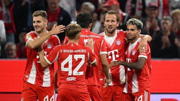 Bayern Munich tampaknya cukup jahat, bagaimana tidak, mereka menghancurkan RB Leipzig di kandangnya sendiri dengan skor 1-5.