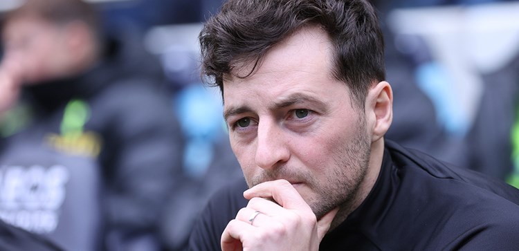 Era Ryan Mason di West Bromwich Albion telah berakhir usai pelatih kepala berusia 34 tahun itu diberhentikan klub.