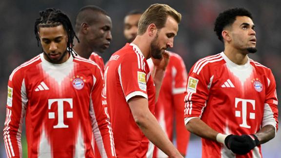 Augsburg berhasil membuat guncangan di Bundesliga setelah mengalahkan Bayern Munich 1-2 di kandangnya sendiri.