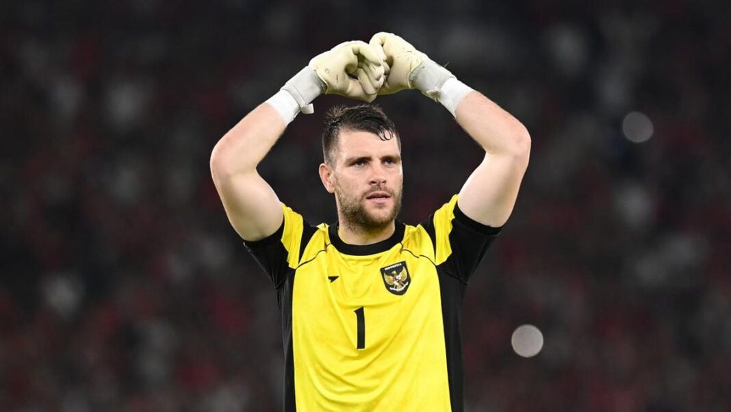 Maarten Paes gabung Ajax Amsterdam