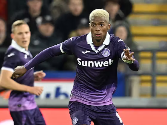 Sunderland telah menyelesaikan transfer pemain asal Ekuador, Nilson Angulo, dengan kesepakatan yang dapat mencapai nilai £17,5 juta.