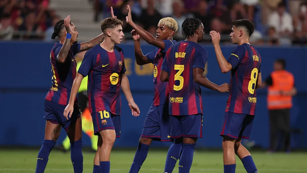 Barcelona sukses menang dengan sangat meyakinkan di kandang sendiri setelah mengalahkan tamunya Real Mallorca tiga gol tanpa balas.