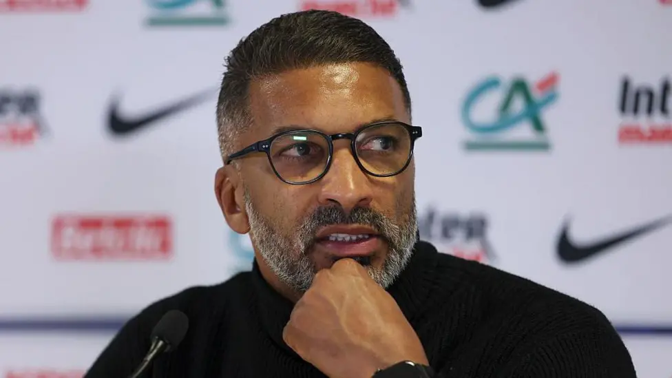 Seminggu setelah didepak dari Rennes, Habib Beye langsung mendapat pelabuhan baru, yakni Marseille, salah satu raksasa Ligue 1.