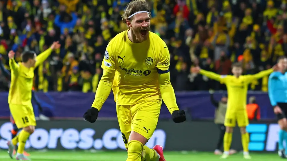 Di lingkaran Arktik, di mana lapangan masih membeku, Bodo/Glimt kembali menorehkan kisah yang sulit dipercaya.