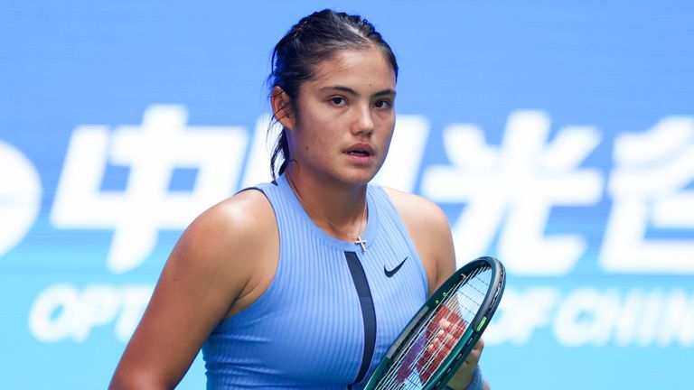 Dalam Kejuaraan Tenis Dubai, nama Emma Raducanu harus tercatat sebagai salah satu peserta yang langkahnya terhenti lebih awal.