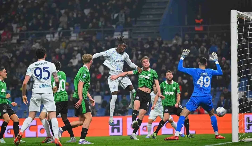 Benteng kokoh Sassuolo yang dijaga oleh Jay Idzes harus runtuh usai sang tamu, Inter Milan menag dengan skor mencolok 0-5.