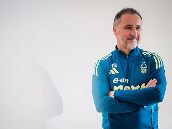 Tiga bulan setelah pintu keluar di Molineux atau Wolves terbuka untuknya, Vitor Pereira kembali ke ruang ganti.